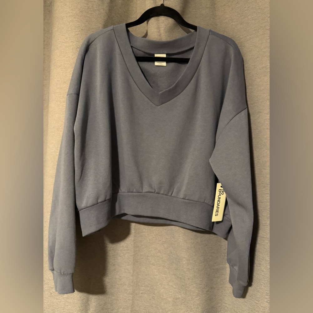 NWT! No Boundaries Blue V-Neck Sweatshirt